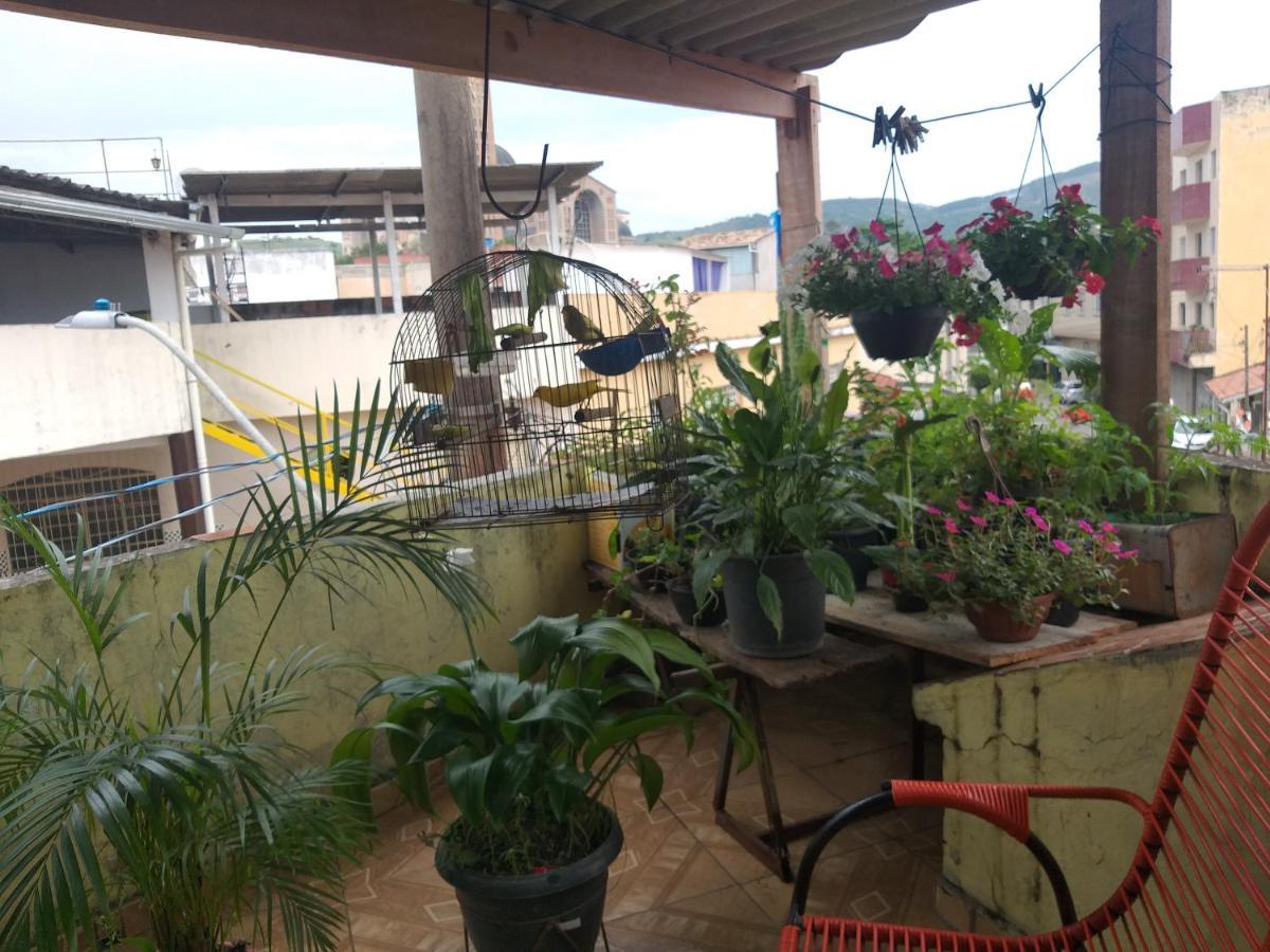 Vila Casa Da Tia La Preco Unico Pela Casa Inteira, Cabem Ate 6 Pessoas Proximo Ao Santuario De Aparecida Aparecida  Exteriér fotografie