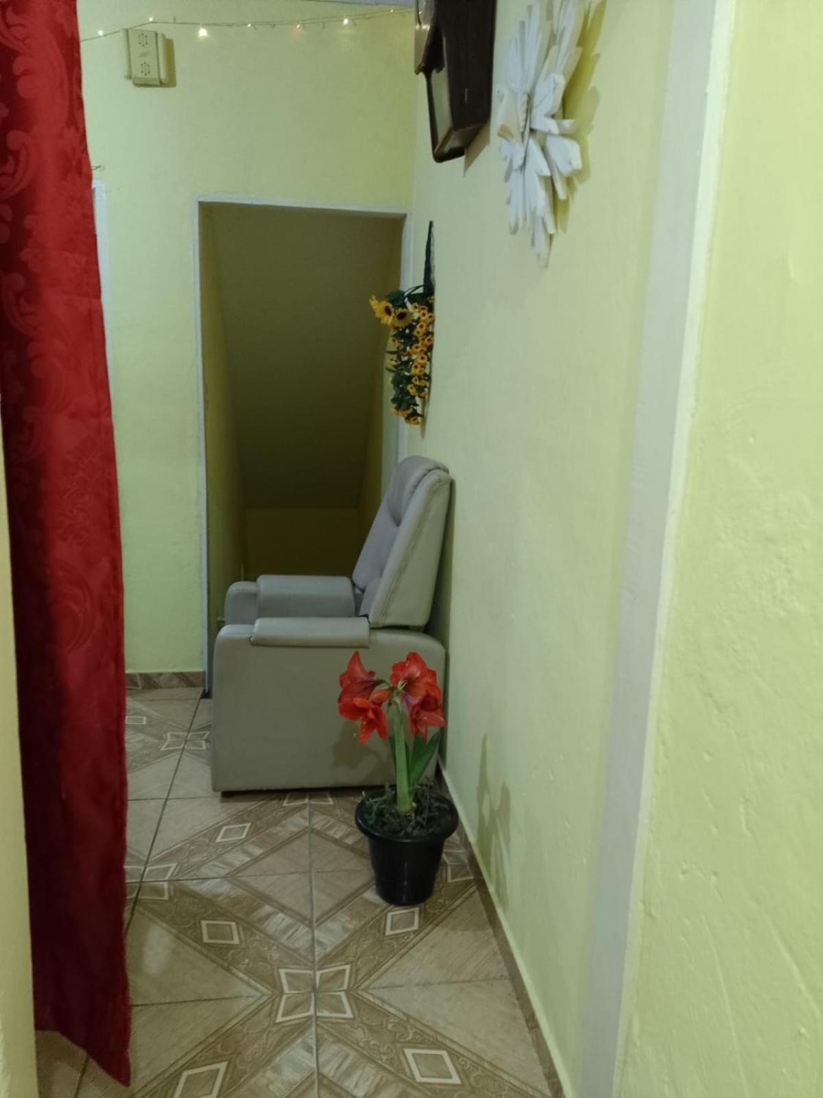 Vila Casa Da Tia La Preco Unico Pela Casa Inteira, Cabem Ate 6 Pessoas Proximo Ao Santuario De Aparecida Aparecida  Exteriér fotografie