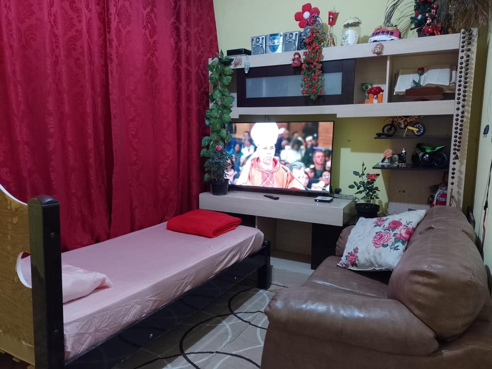 Vila Casa Da Tia La Preco Unico Pela Casa Inteira, Cabem Ate 6 Pessoas Proximo Ao Santuario De Aparecida Aparecida  Exteriér fotografie